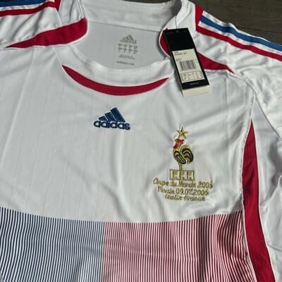 Customer photo review of France 2006 Away (New) - Size M