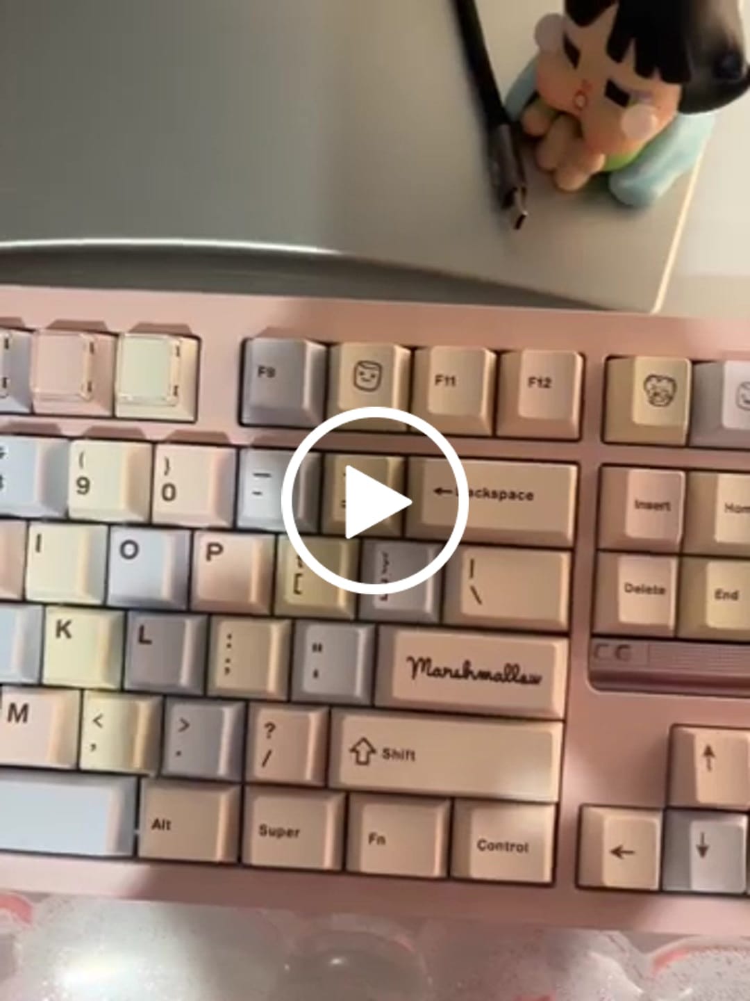 Customer video review of QK Bubble Tea Marshmallow PBT Dye-Sub Keycap Set