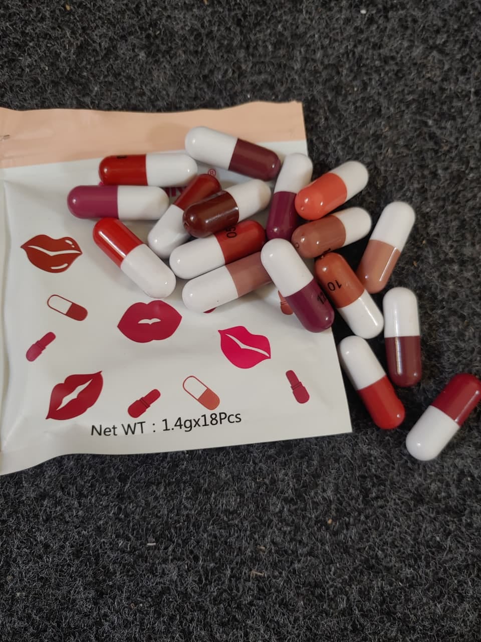 Customer photo review of 18 Colors Capsule Lipstick Set Matte