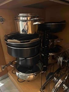 Customer photo review of GuleHome Siyah 8 Katlı Ayarlanabilir Tencere Tava Düzenleyici