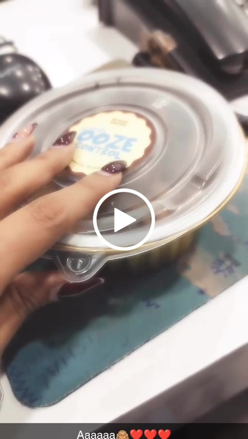 Customer video review of Nutella Cookie Tin