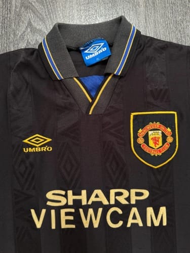Customer photo review of Manchester United 1993-1995 Away (Feels Like New) - Size M