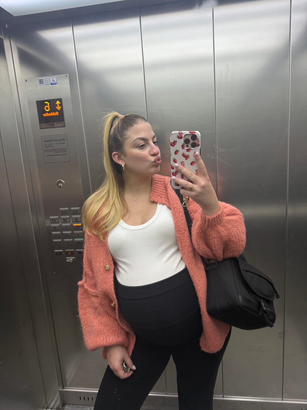Customer photo review of Oversized Cardigan "CozyGlam"