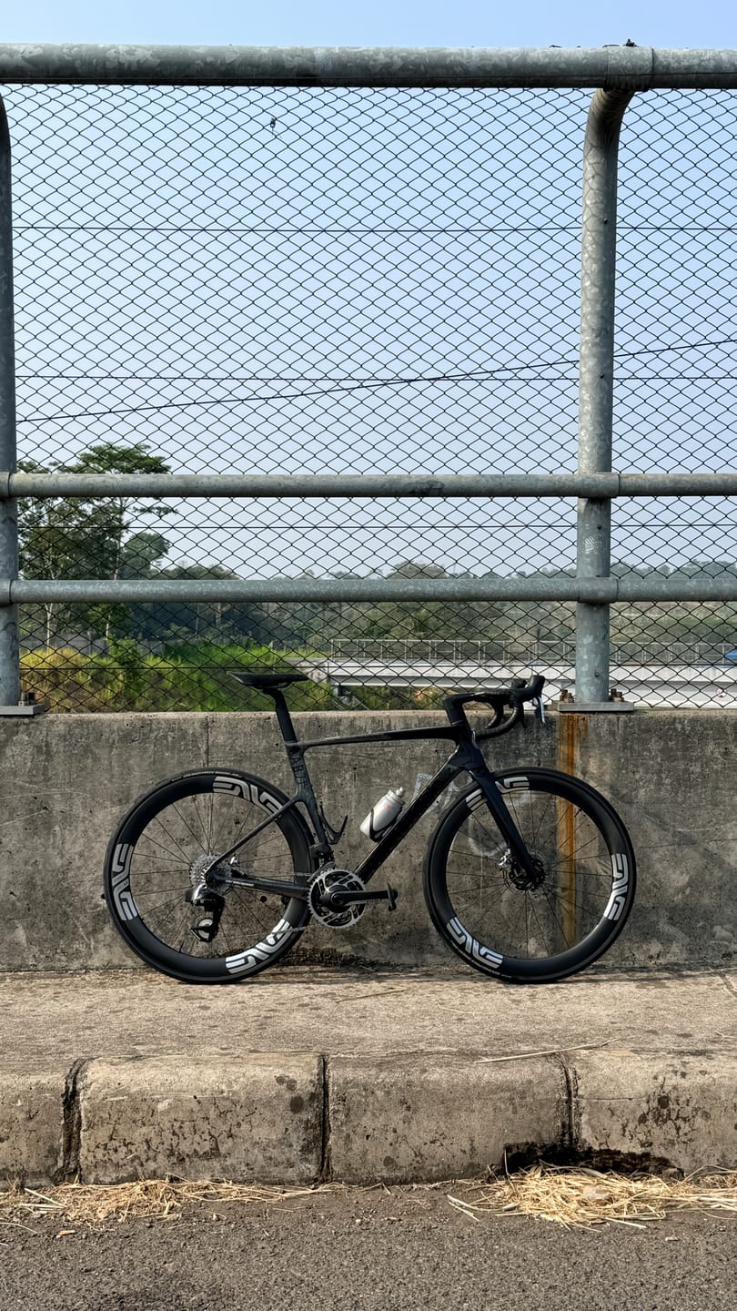 Customer photo review of Custom ENVE SES 4.5 Rim Decals