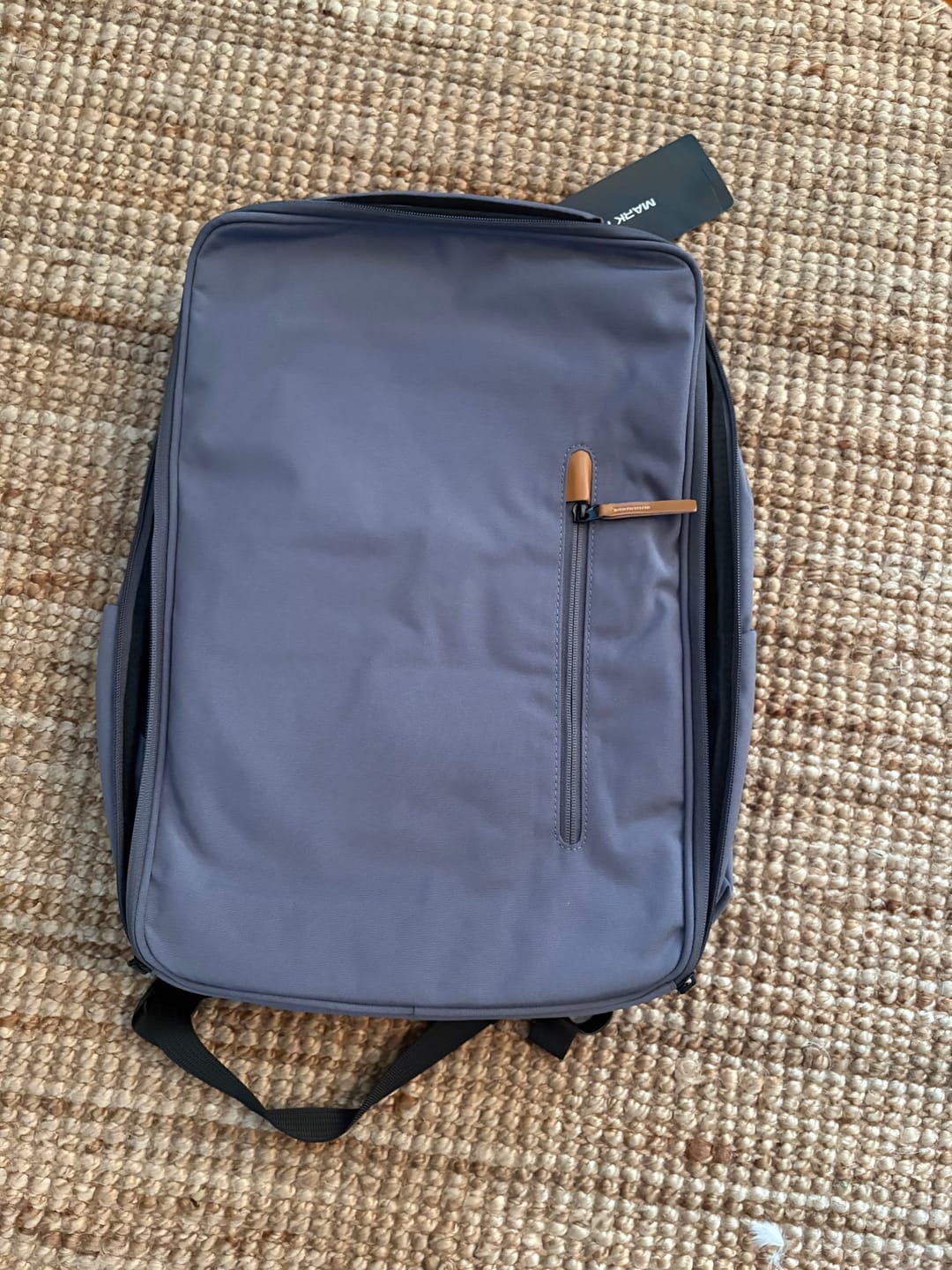Customer photo review of Urbanity: City Commuter Oxford USB Port 17.3 inch Laptop Backpack