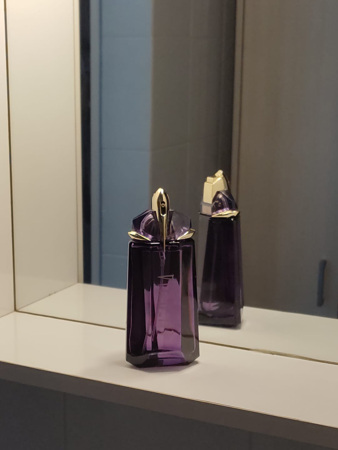 Customer photo review of THIERRY MUGLER ALIEN EAU DE PARFUM 90ML (SCATOLATO)
