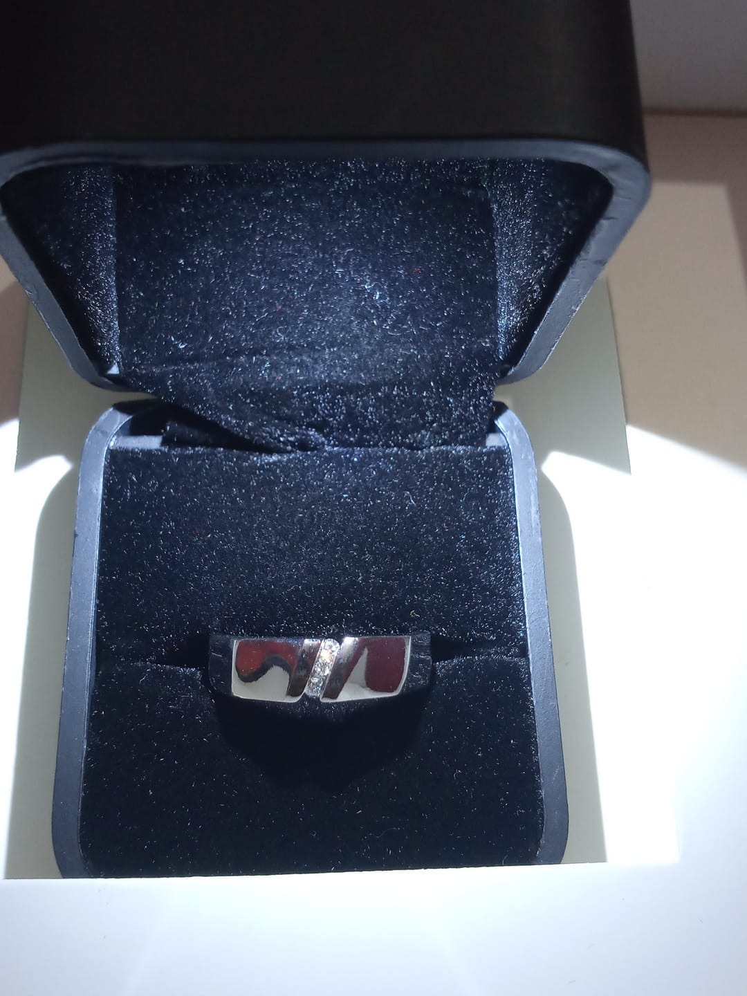 Customer photo review of The Modern Bond — Men's Moissanite Ring in 925 Sterling Silver