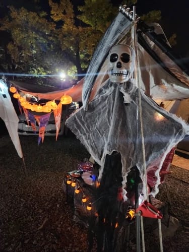 Customer photo review of Fantasma Esqueleto Colgante Luminoso 💀 – Decoración de Halloween para Casa, Jardín y Fiestas