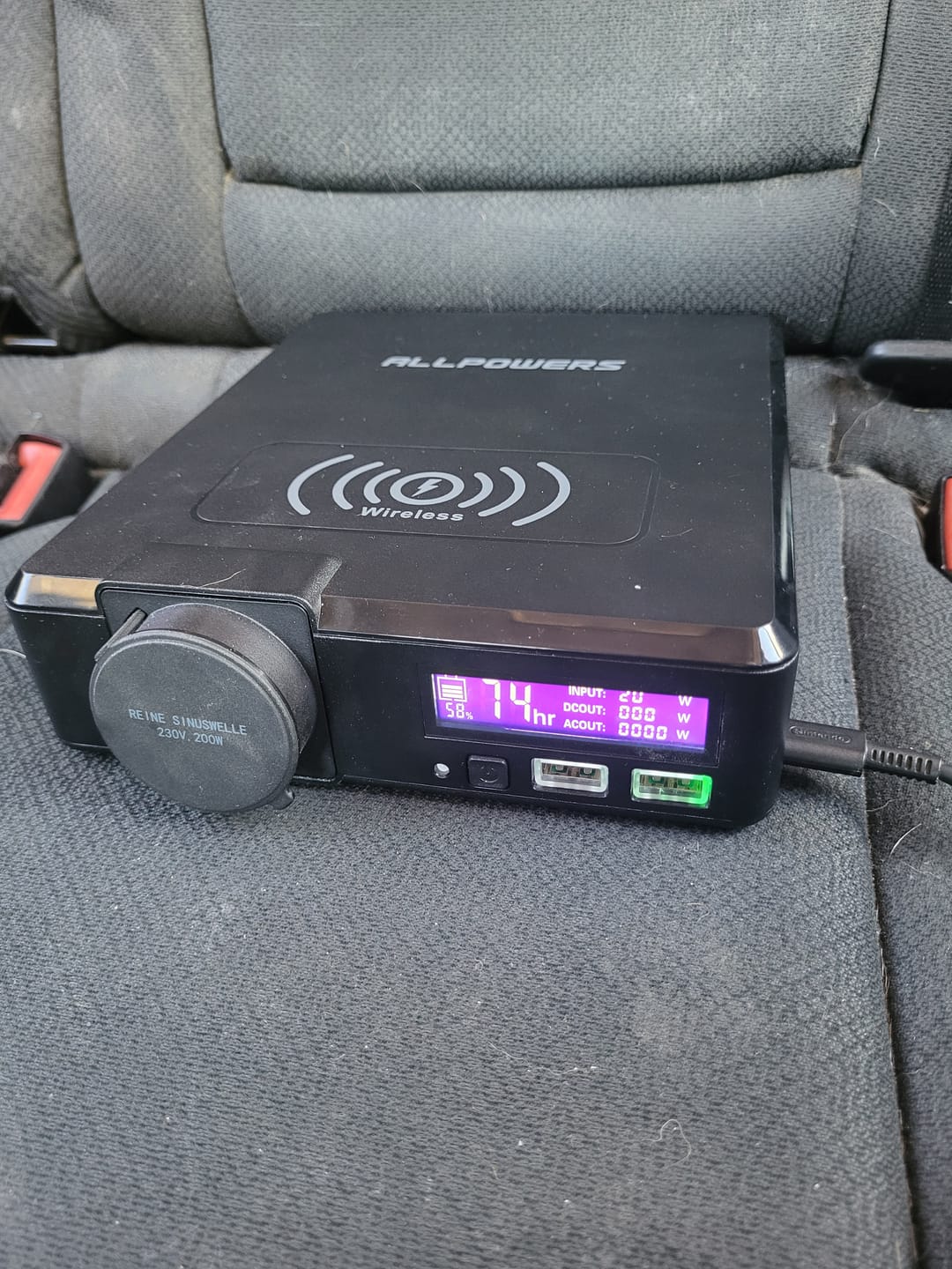 Customer photo review of ALLPOWERS Generator Solar 200W (S200 + SP026 60W Placa Solar)