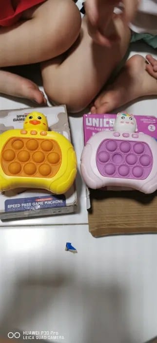 Customer photo review of Pop It Reaktionsspiel Handkonsole | Geschicklichkeitsspiel Kinder Reflextraining Tiermotiv
