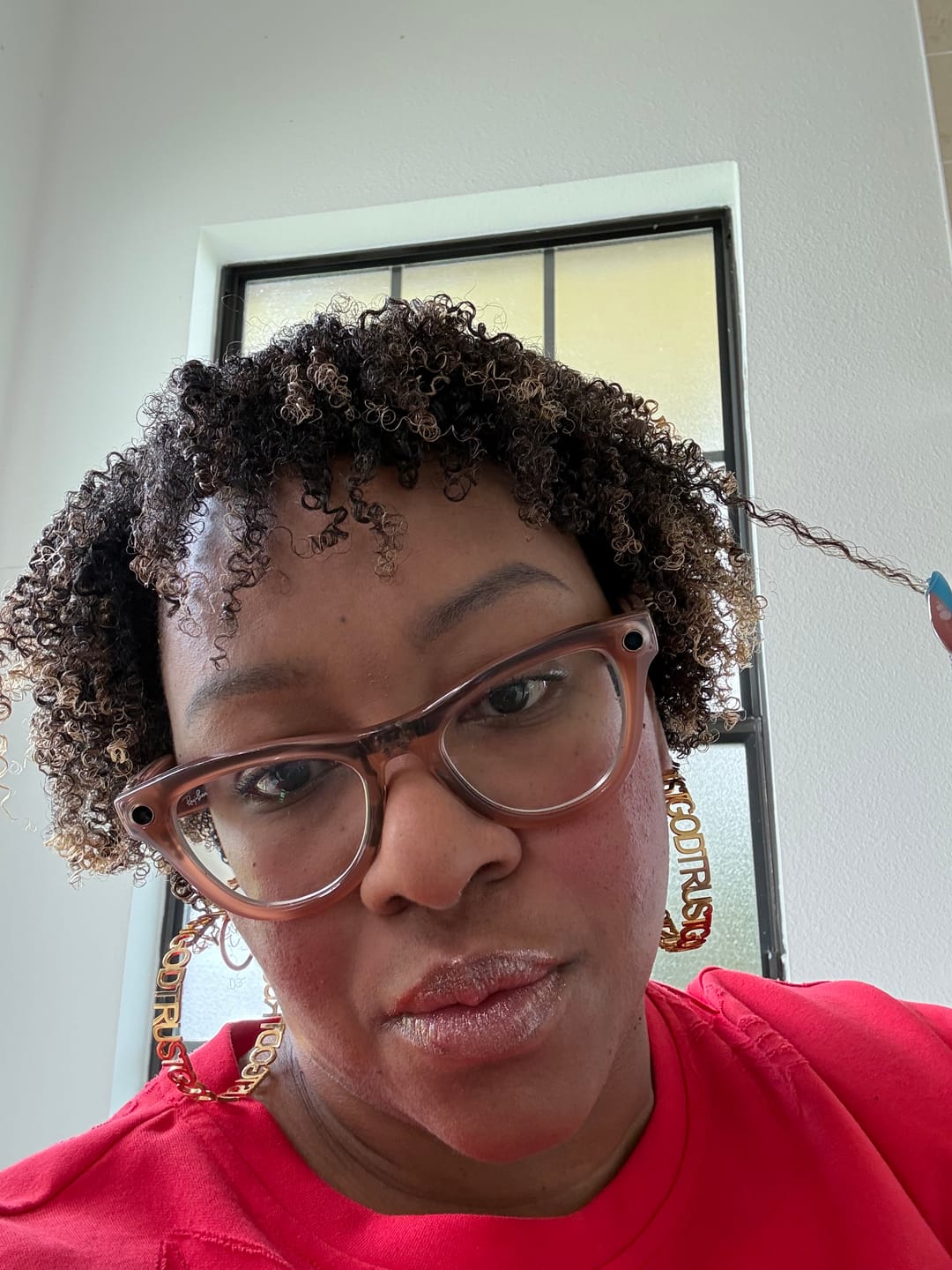 Customer photo review of POLISHED Anti-Frizz Hair Oil