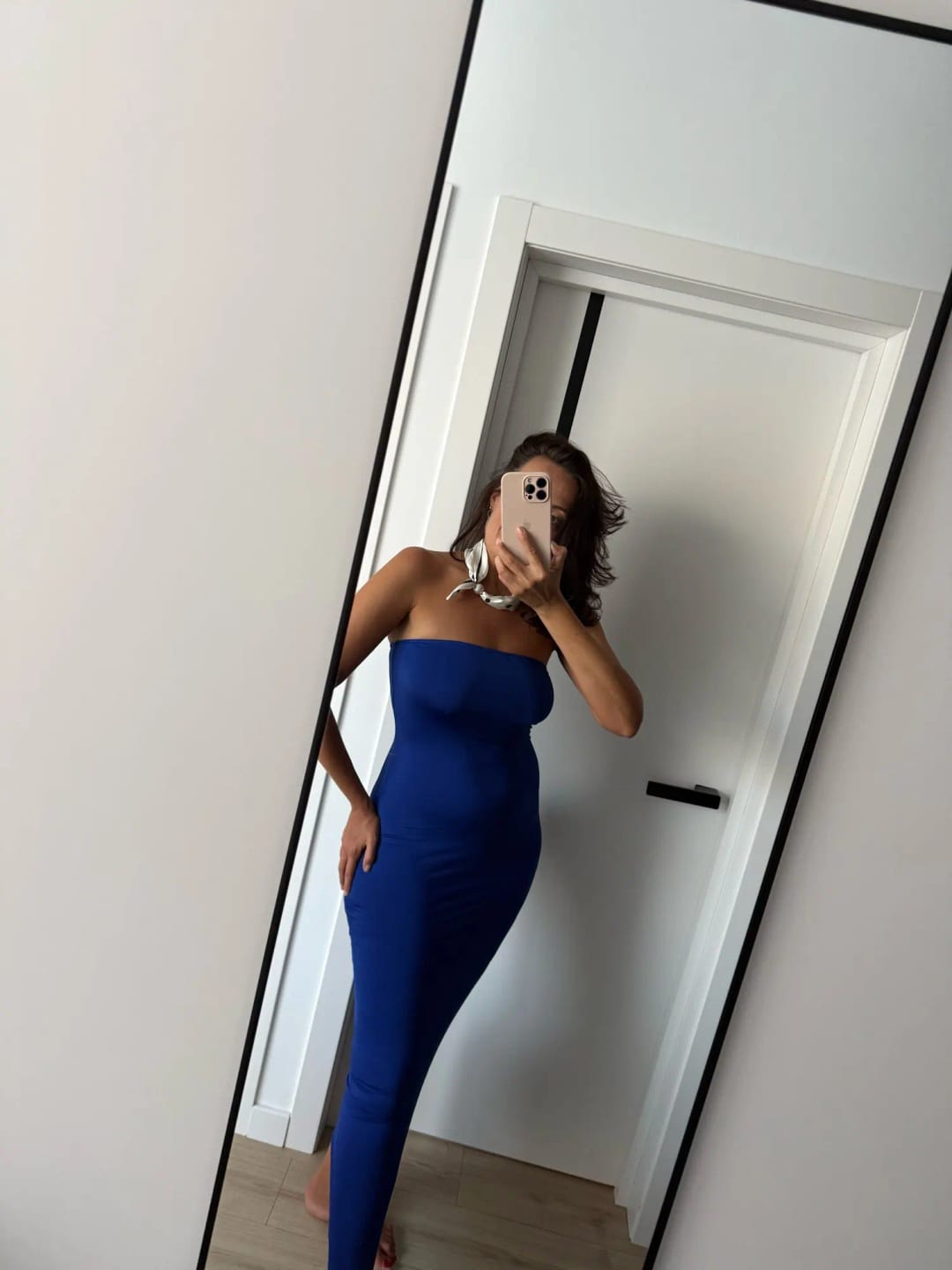 Customer photo review of Robe Zoé – Robe longue bustier moulante sans bretelles