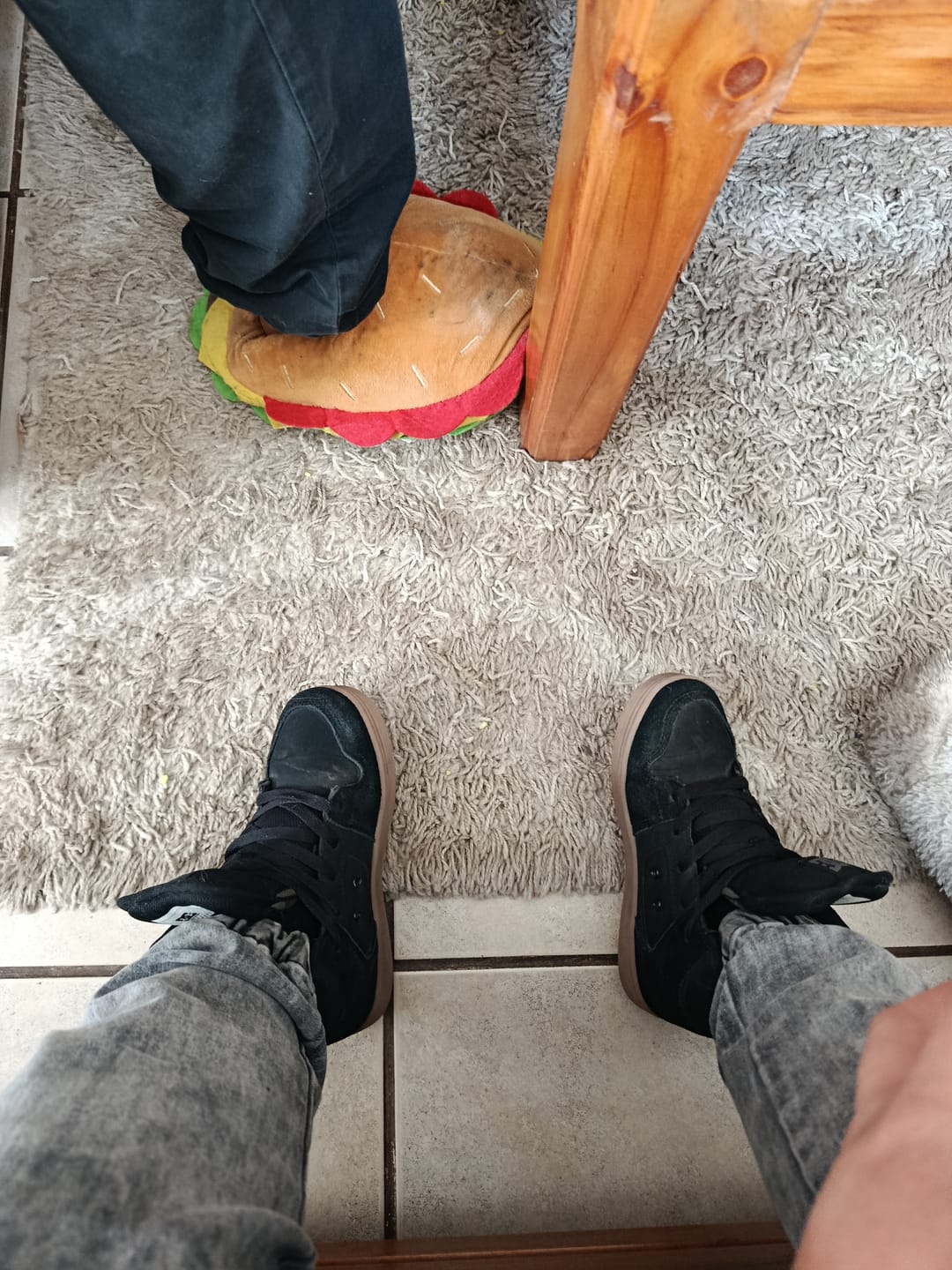 Customer photo review of Zapatillas Dc Manteca 4 Hi Niño Negro