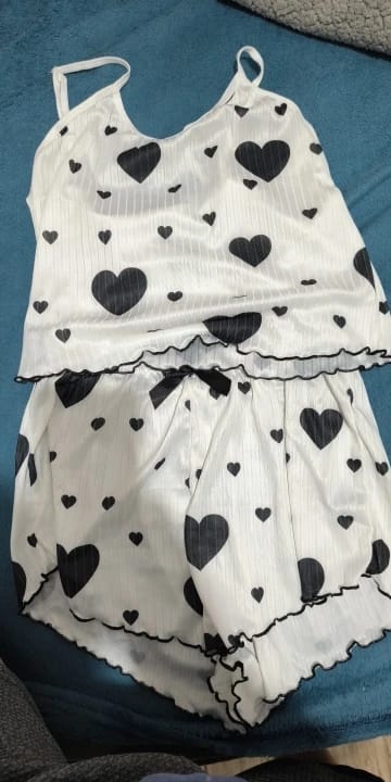 Customer photo review of Amélie – Conjunto Lounge de Corazones
