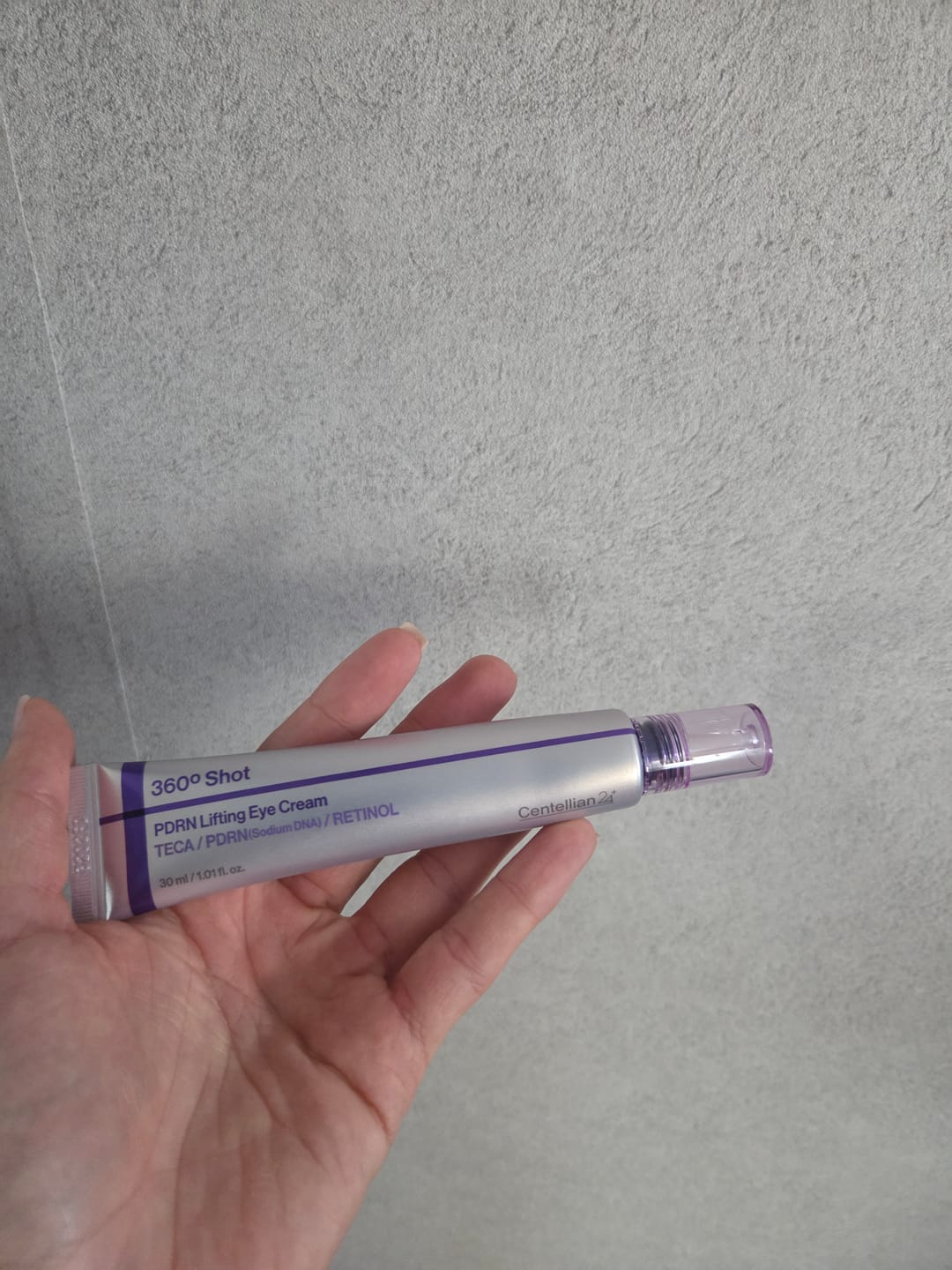Customer photo review of Liftinga acu krēms Centellian24 360º Shot PDRN Lifting Eye Cream