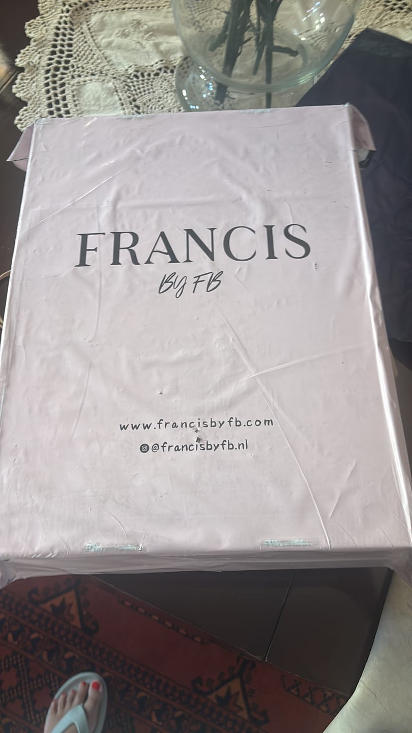 Customer photo review of It girl bag taupe