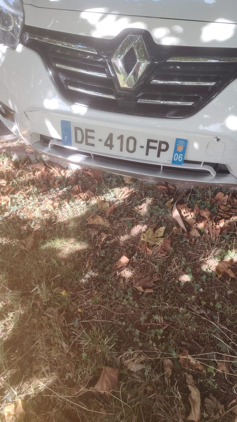 Customer photo review of Plaque auto plexiglass homologuée