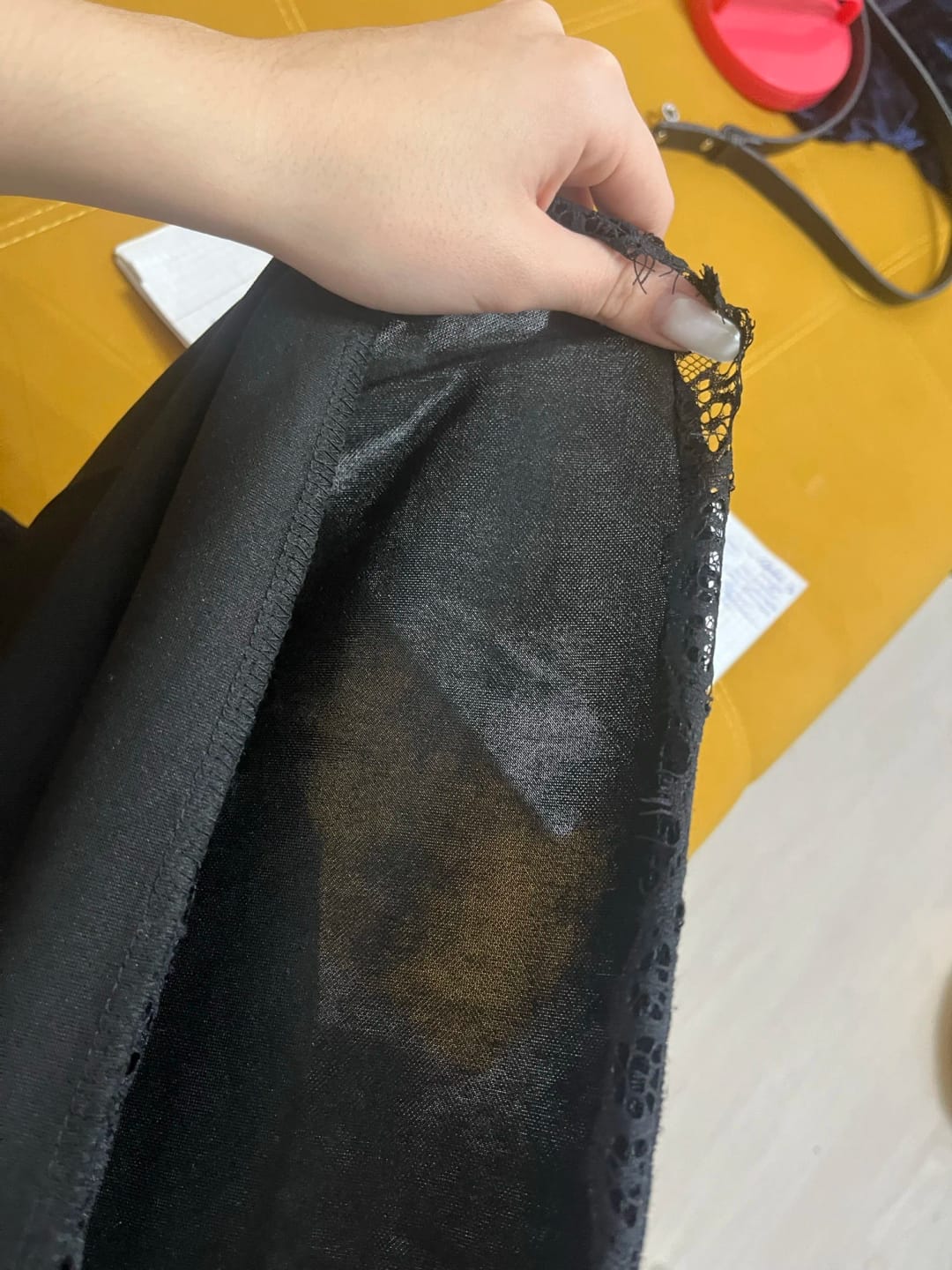 Customer photo review of Robe Inès – Mini robe noire ajustée en dentelle ajourée