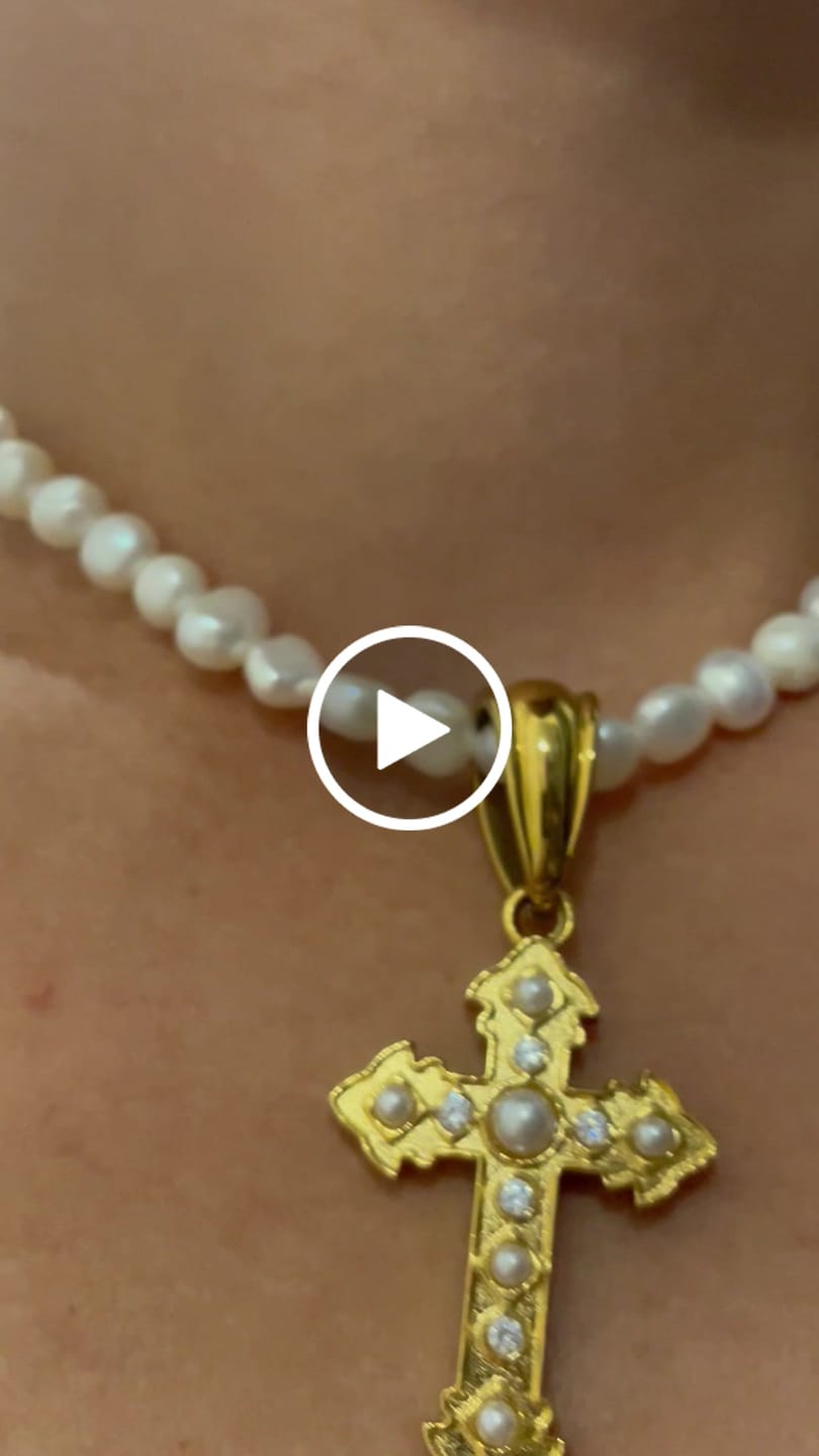 Customer video review of Collana "Fredde albe"