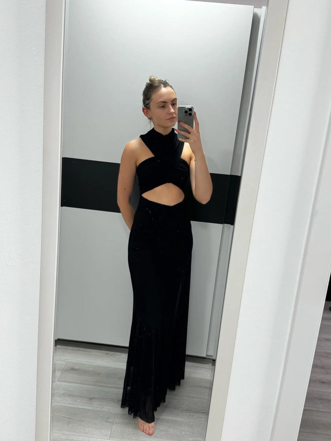 Customer photo review of Robe Manon – Robe longue moulante froncée à découpe taille