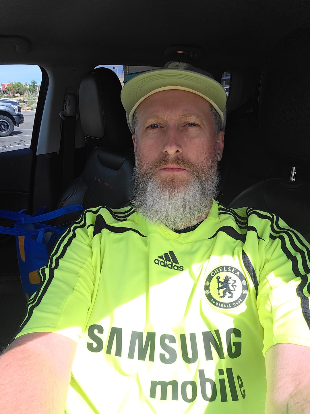 Customer photo review of Chelsea 2007-08 Away Shirt (XXL) Drogba #11