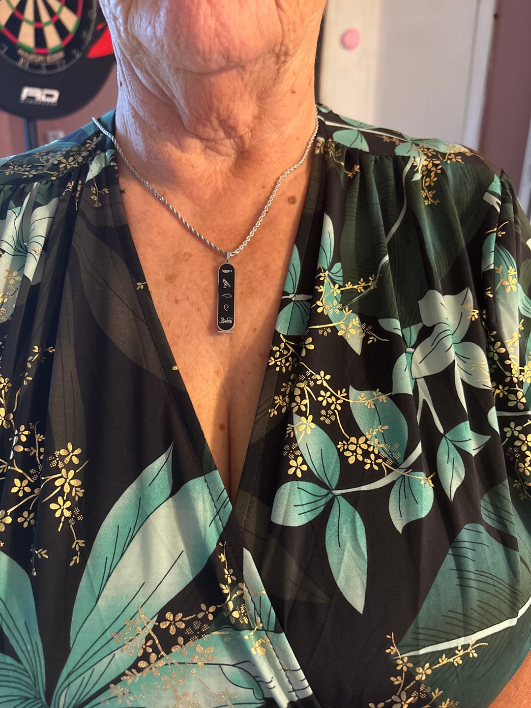 Customer photo review of Collier Personnalisé Hiéroglyphes Égyptiens
