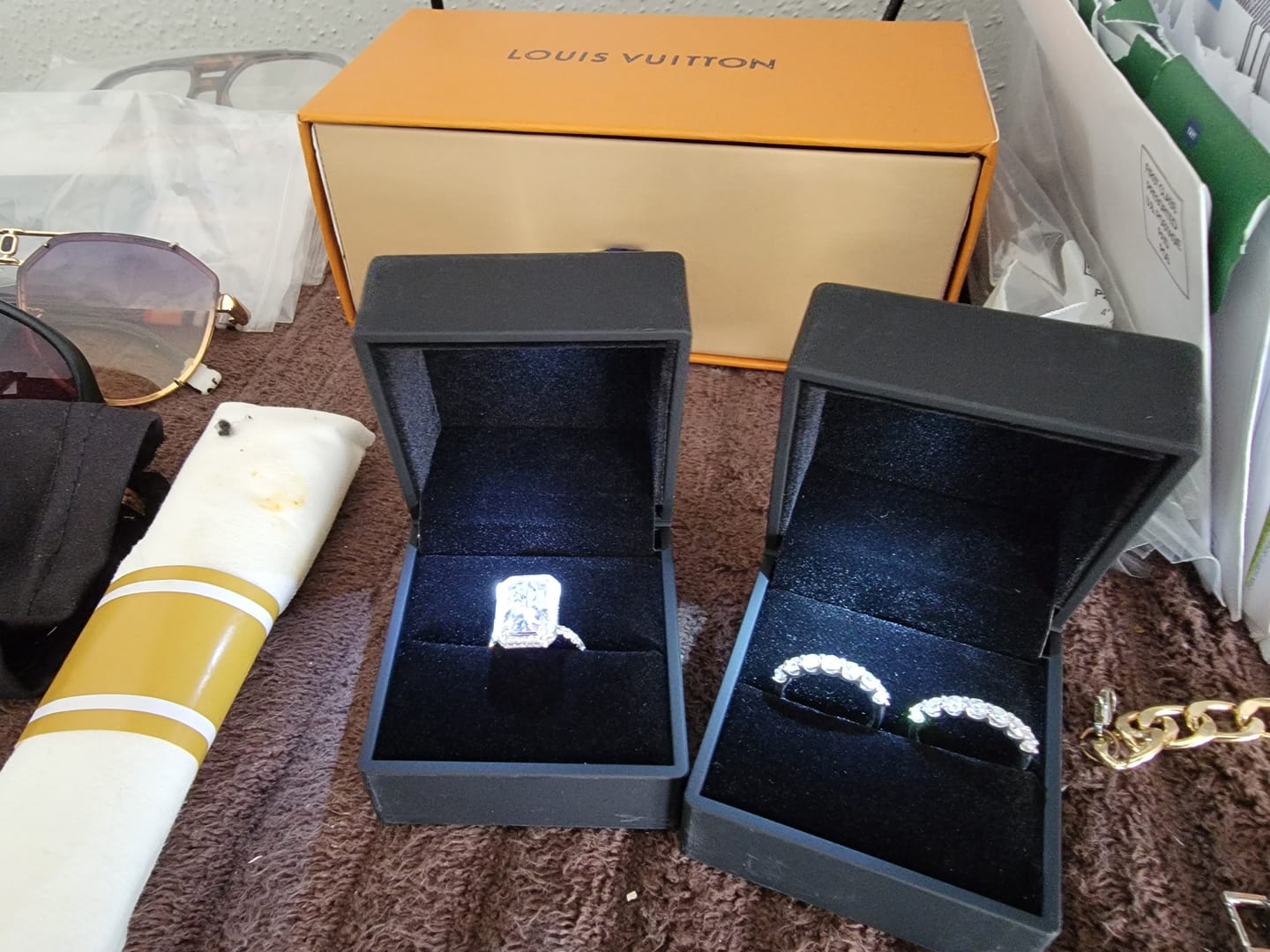 Customer photo review of Brilliant Seven Stone Band (1ct)