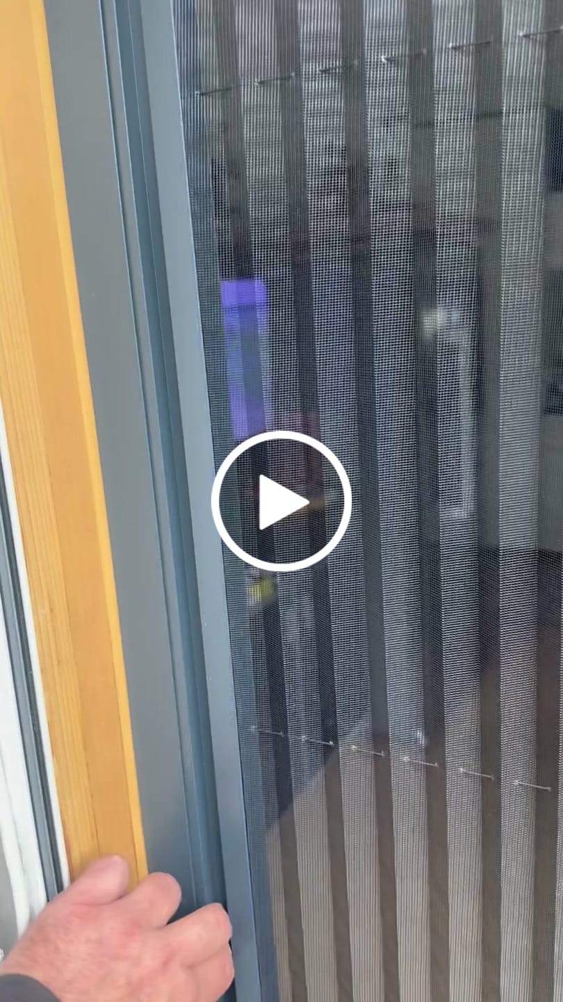 Customer video review of Fliegengitter zum Schieben - Entwurf: ehlPNnLrRFQQvUE3D7KR3OoD