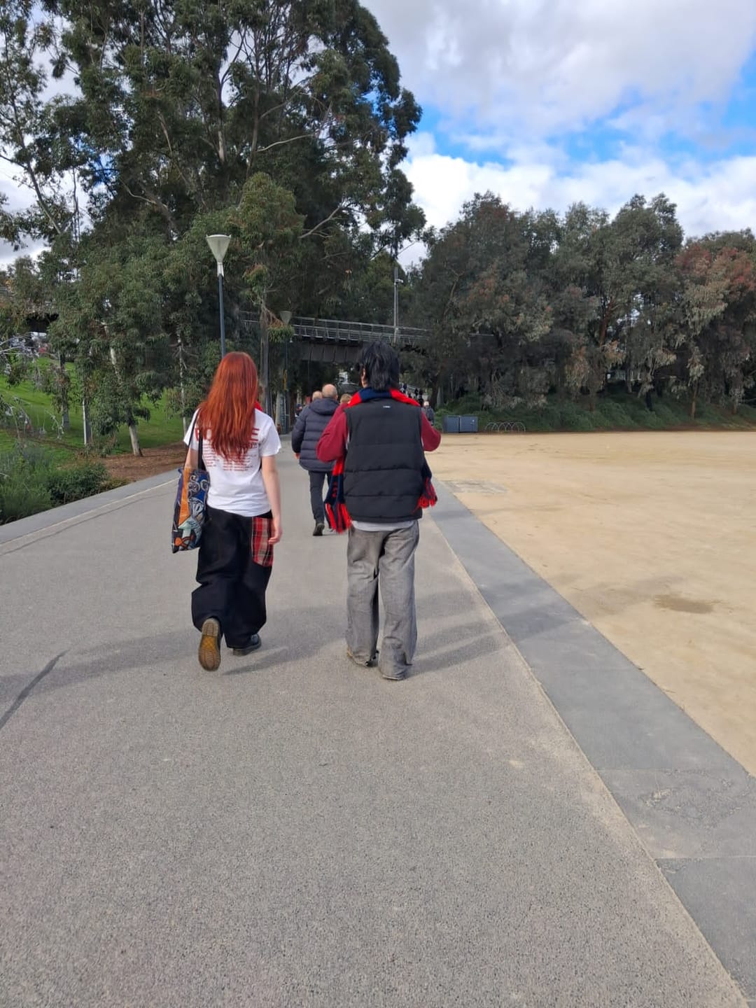 Customer photo review of Aelfric Eden BAGGY BARREL Jeans