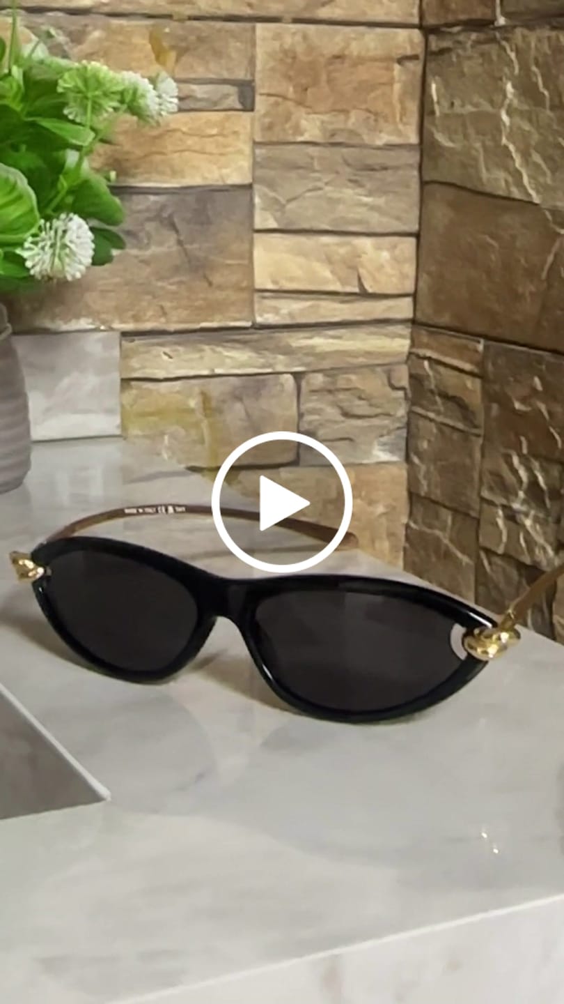 Customer video review of bottega veneta - משקפי שמש