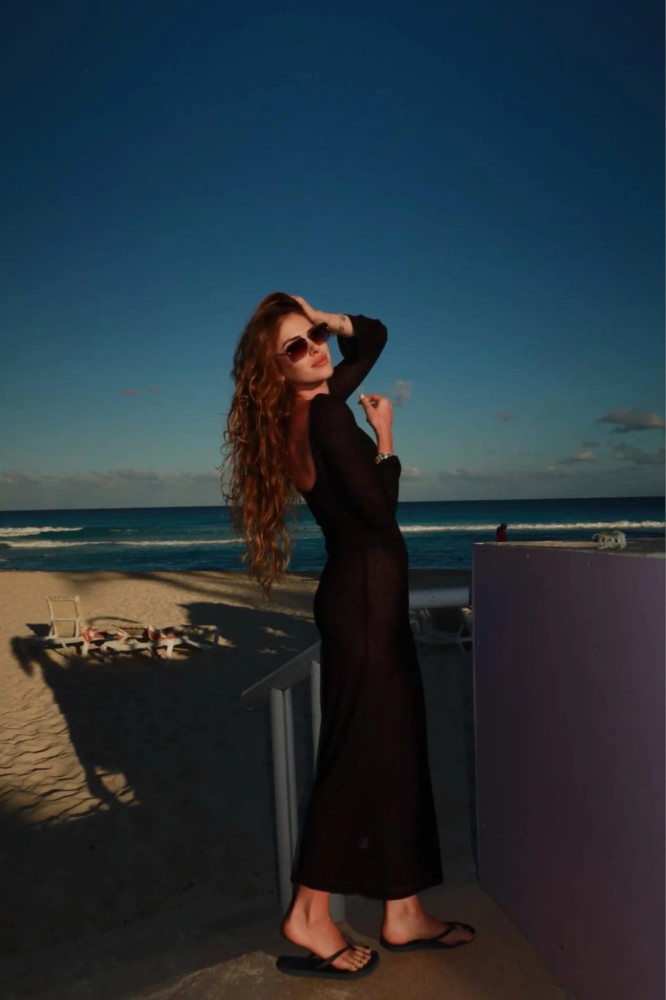 Customer photo review of Robe Louise – Robe longue moulante à manches évasées