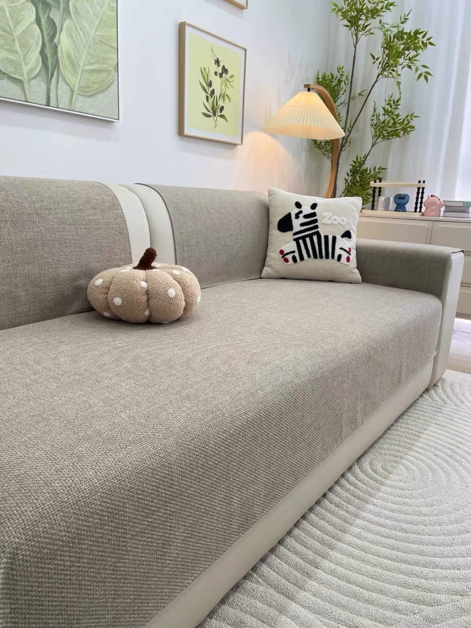 Customer photo review of ChenilleGuard™ Waterproof Anti-Scratch Sofa Cover