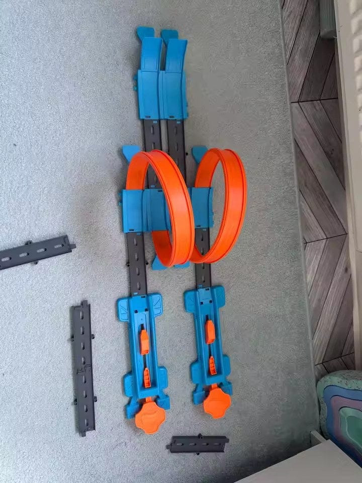 Customer photo review of Schleuderstarter Autorennbahn Kinder | Dual Launcher Looping Zweispieler Rennset