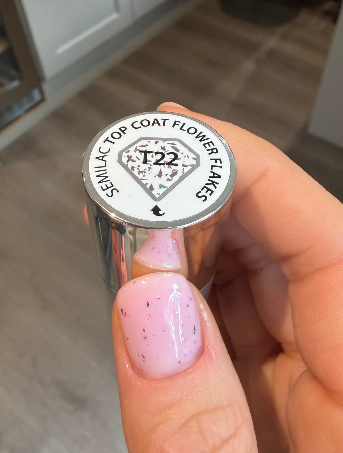 Customer photo review of Semilac Top Coat Flower Flakes T22 UV Gel Polish