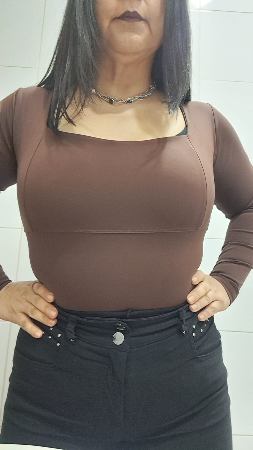 Customer photo review of BODY MODELADOR ESCOTE CUADRADO MANGA LARGA