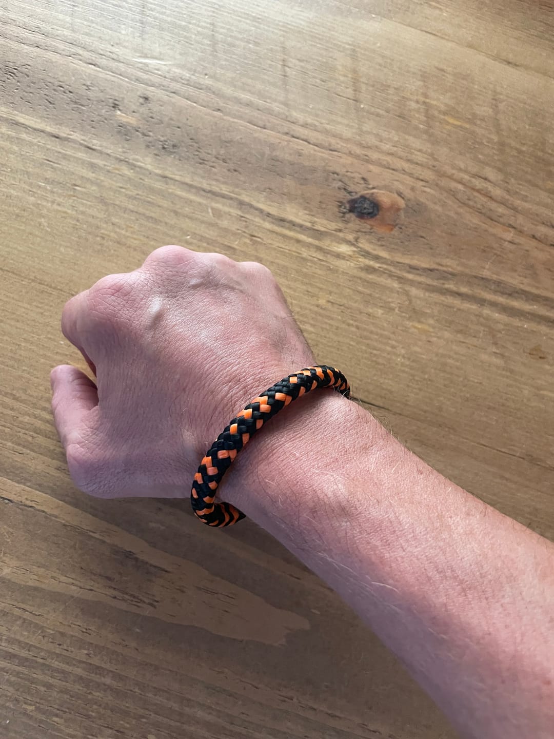 Customer photo review of Segeltau Armband Herren Vulkan 8mm Magnetverschluss