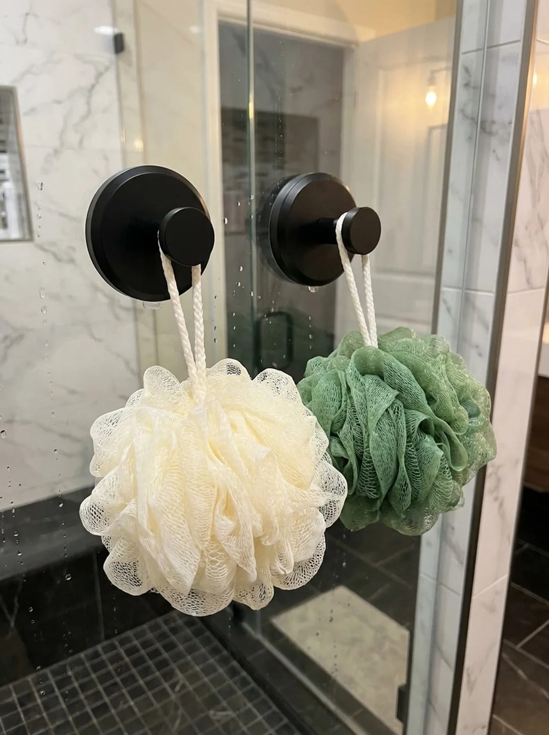 Customer photo review of SUCTIONCUP HOOKS | STAINLESS STEEL