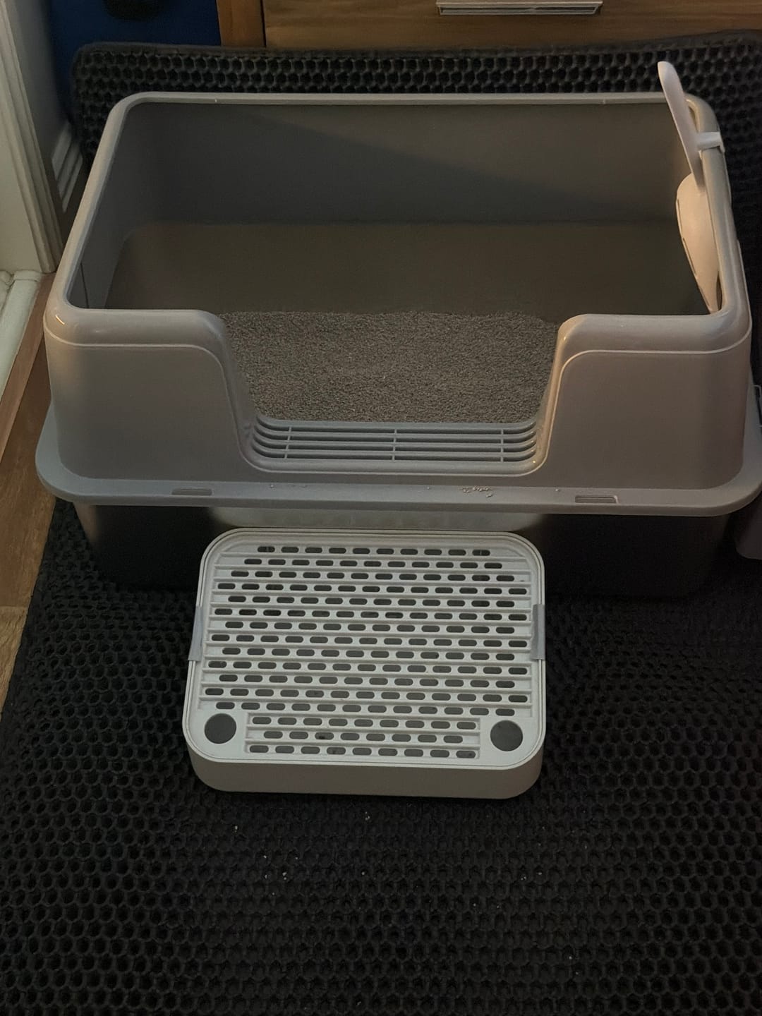 Customer photo review of Stainless Steel Cat Litter Box Large Semi-Enclosed Easy Cleaning Pet Toilet