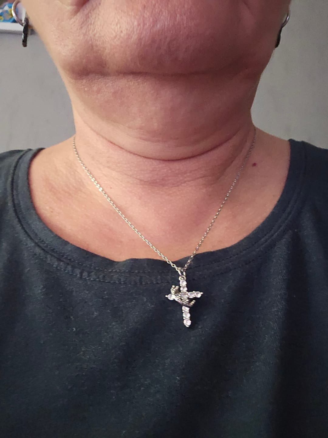Customer photo review of Collier Croix Couronne de Foi