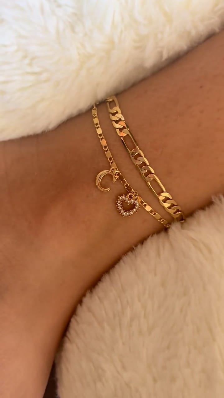 Customer photo review of Initial Heart Anklet