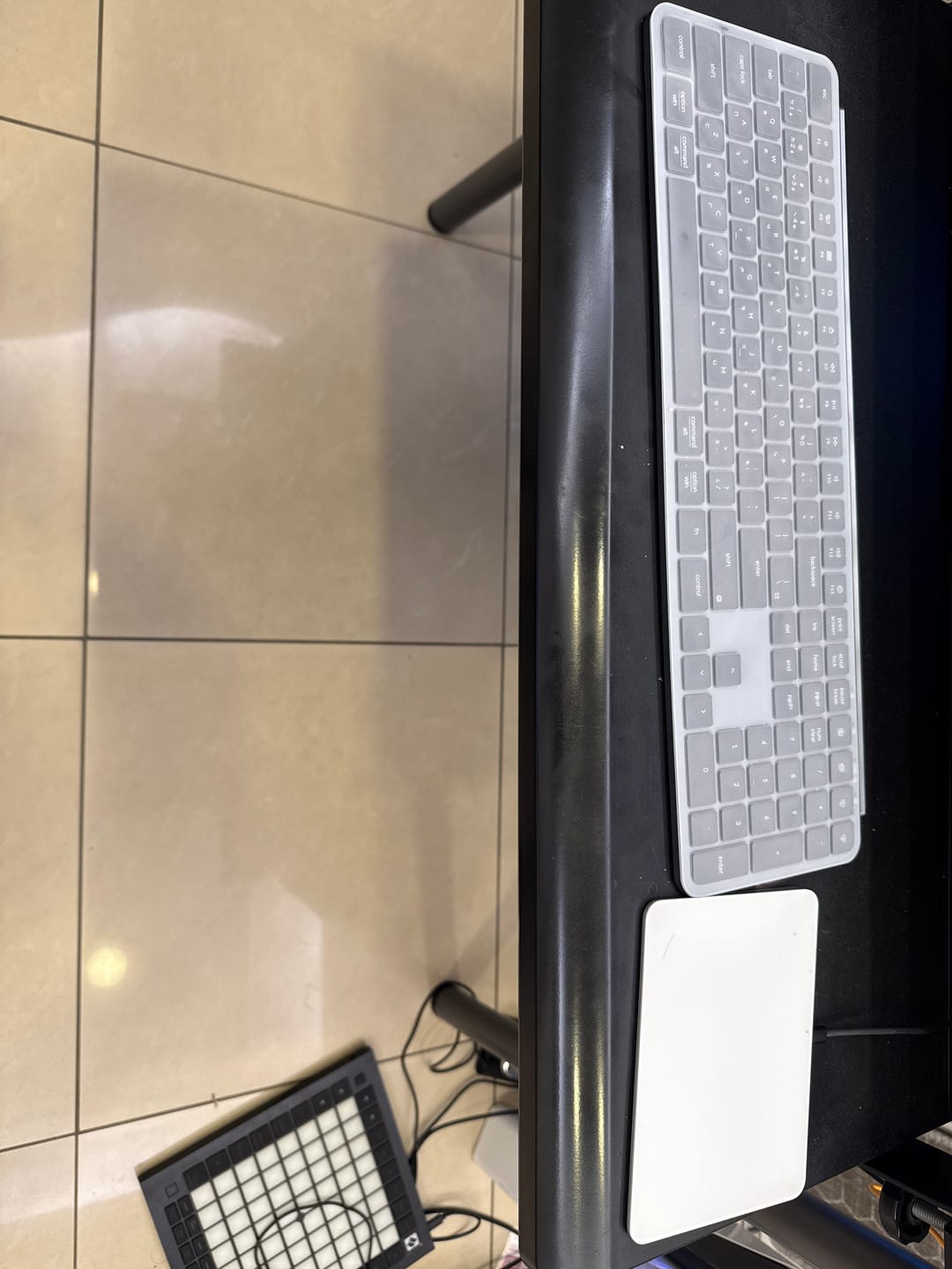 Customer photo review of Keychron B6 Pro 超薄無線鍵盤(注音/英文版本)