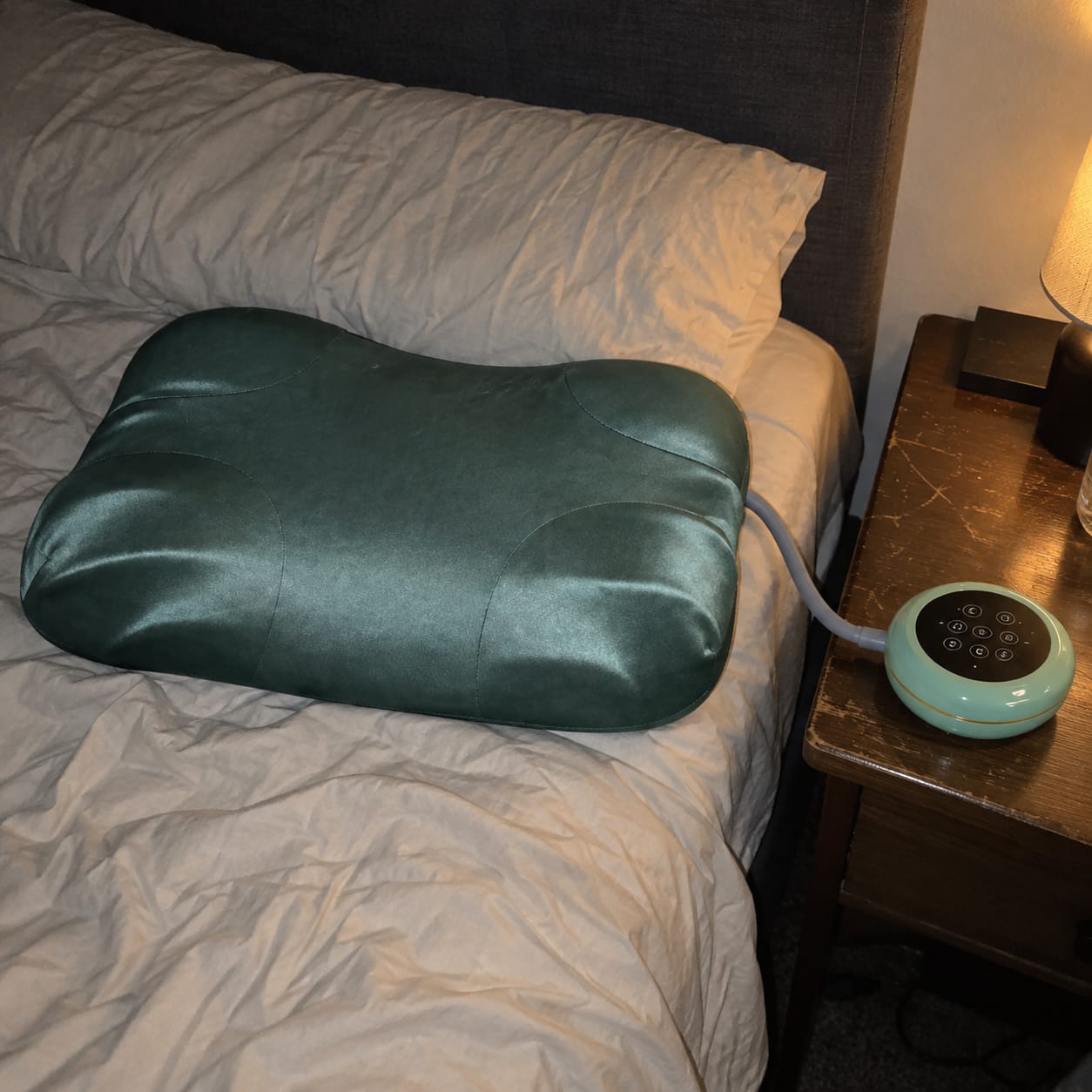 Customer photo review of FYROST Vesper — Smart Anti-Snore Pillow