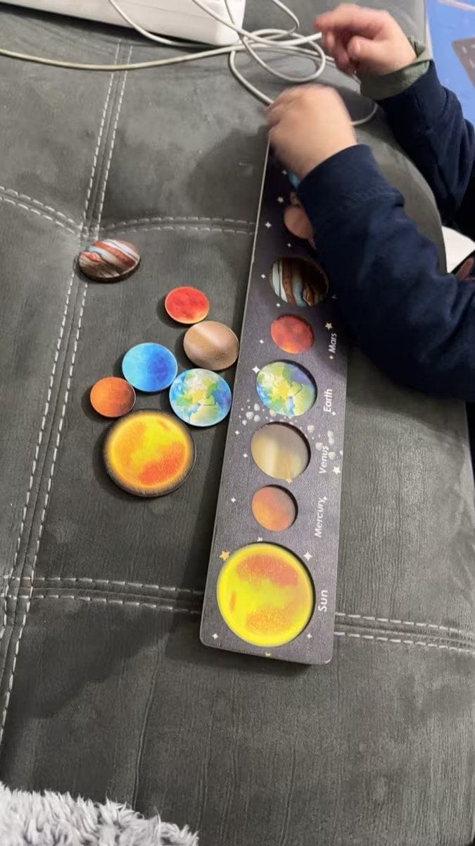 Customer photo review of Montessori Sonnensystem Puzzle Kleinkind | Interaktives Planetenpuzzle Lernspielzeug ab 2 Jahren