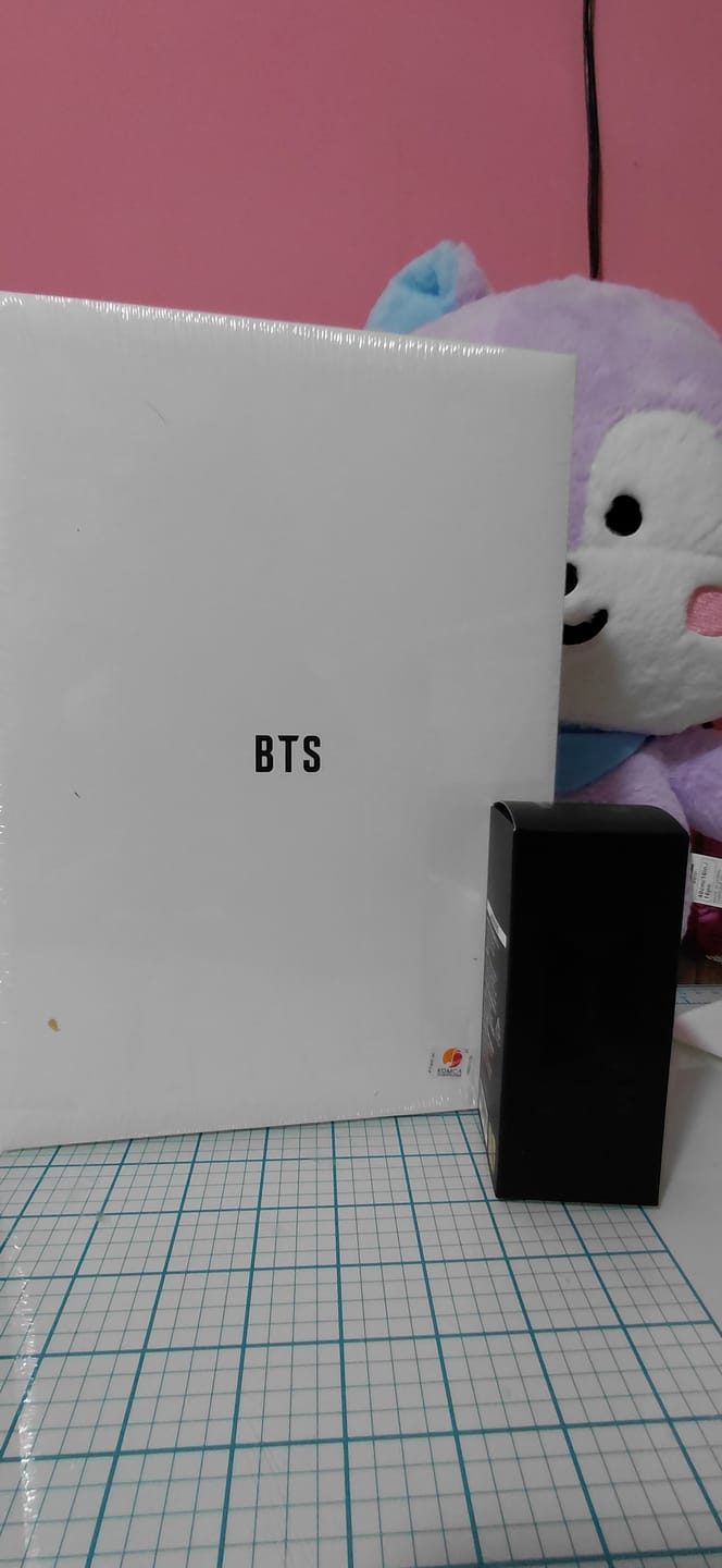 Customer photo review of BTS - ARIRANG 5TH ALBUM LIVING LEGEND VER