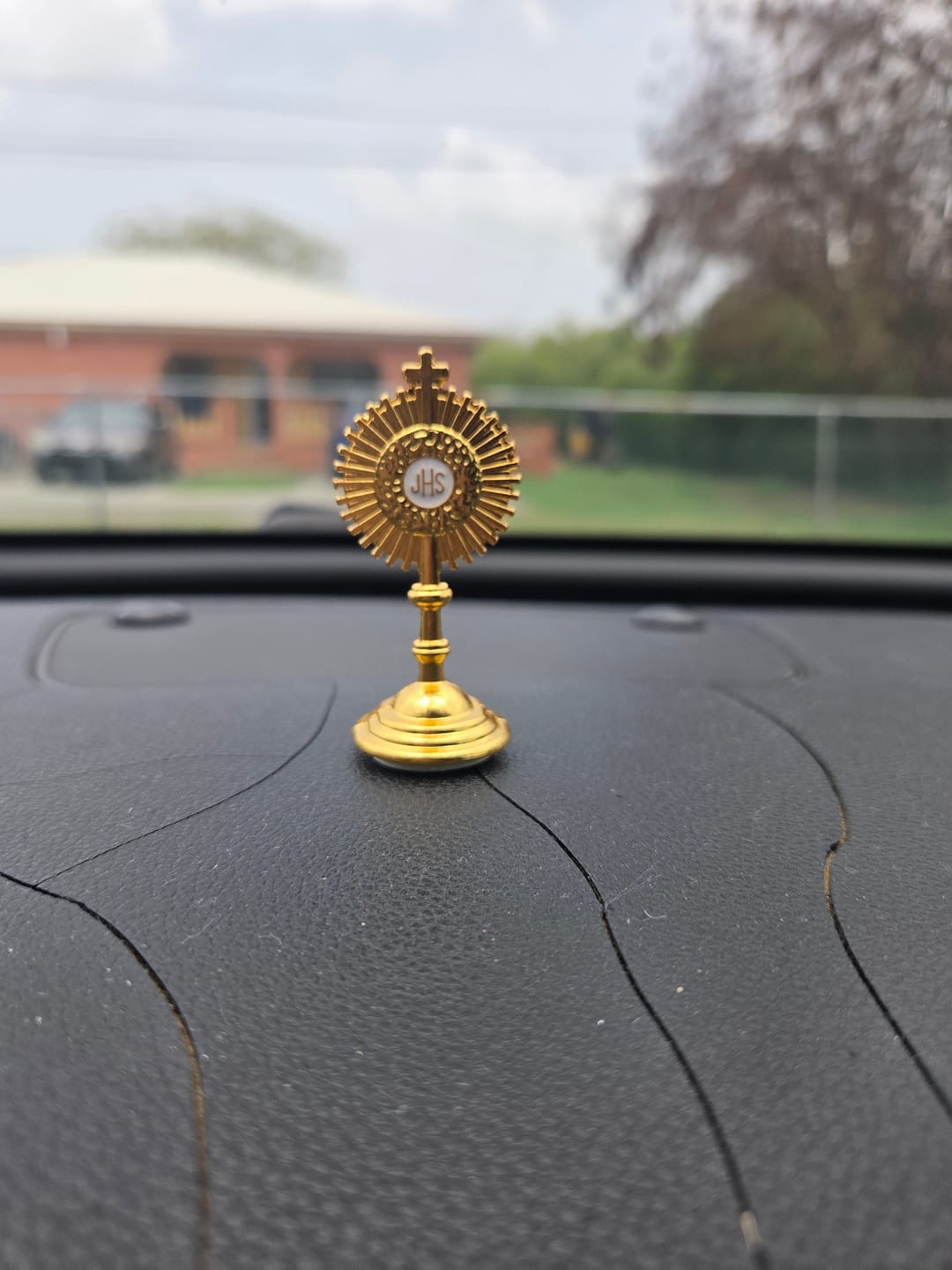 Customer photo review of Miniature Monstrance touched to 1st class Relic of True Cross