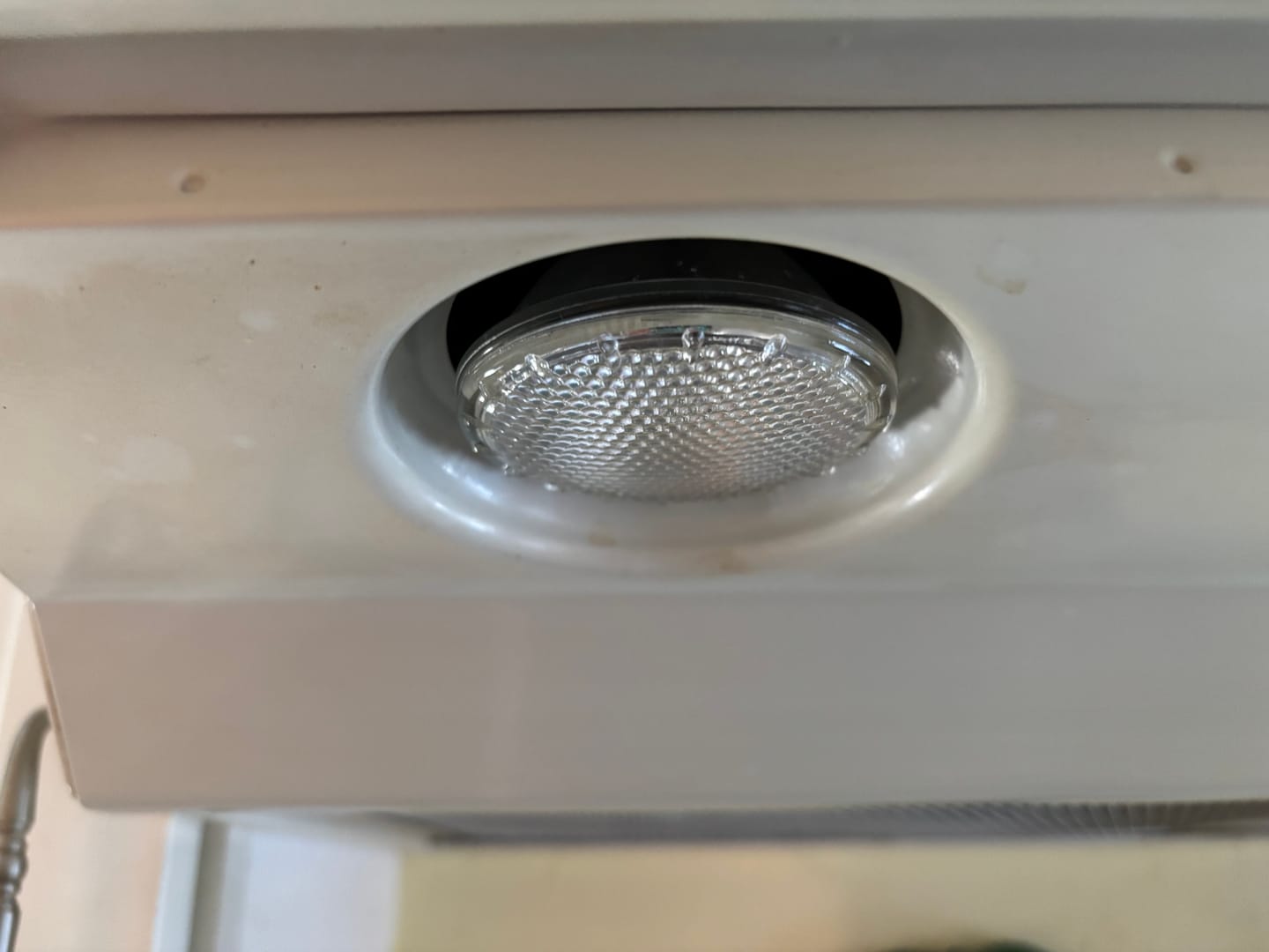 Customer photo review of 3-Pack / 6-Pack / 15-Pack Value PAR20 50W Halogen Bulbs – Dimmable 2700K Warm White, E26 Base for Recessed, Track, and Ceiling Lighting