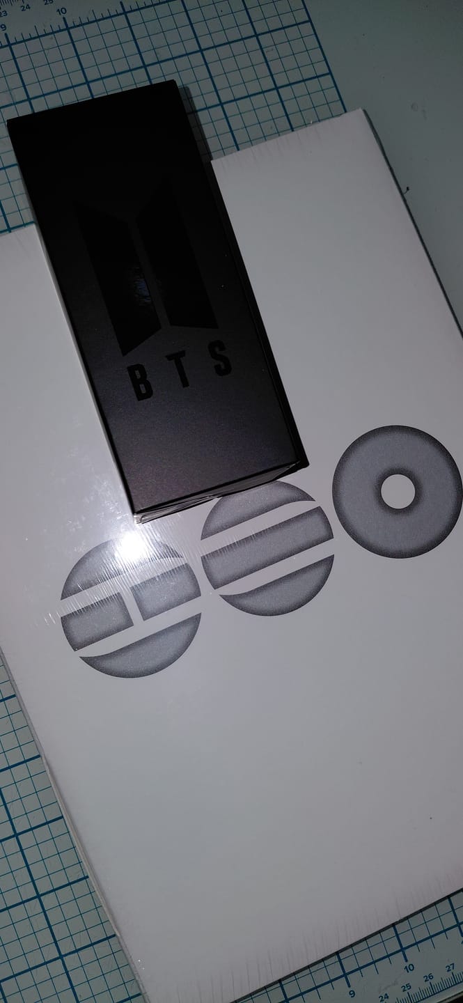 Customer photo review of BTS - OFFICIAL LIGHT STICK VER.4 KEYRING