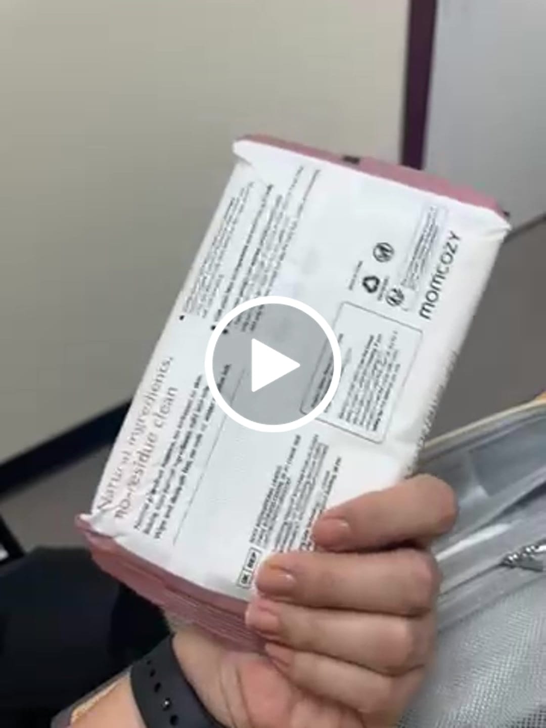 Customer video review of Momcozy Natural Breast Pump Cleaning Wipes - 30 Count