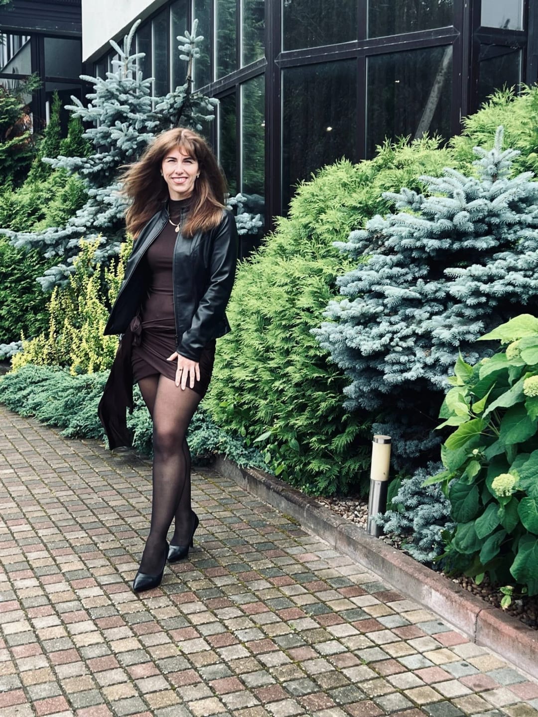 Customer photo review of Robe Eva – Mini robe asymétrique froncée à col montant