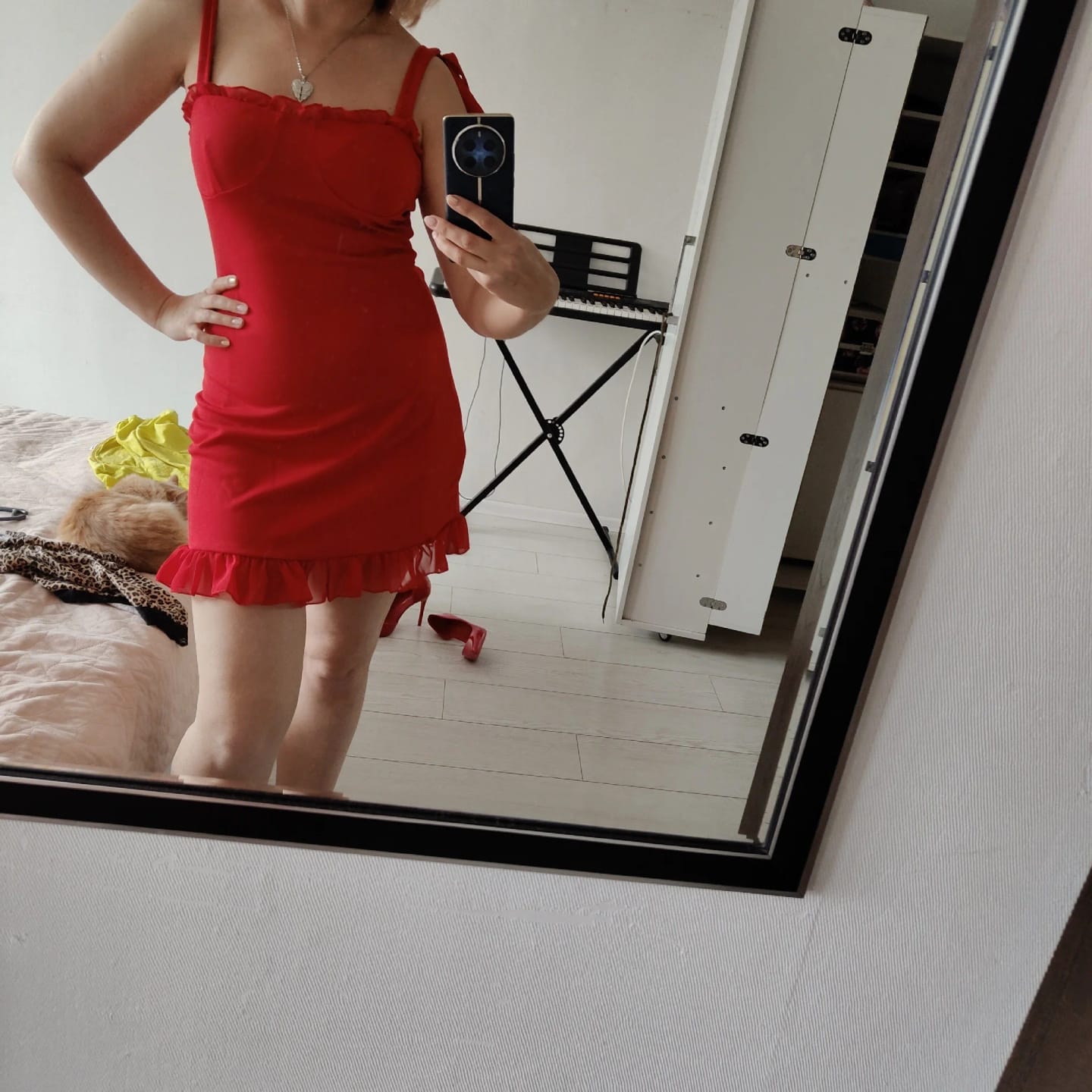 Customer photo review of Robe Clara – Mini robe à volants et col carré